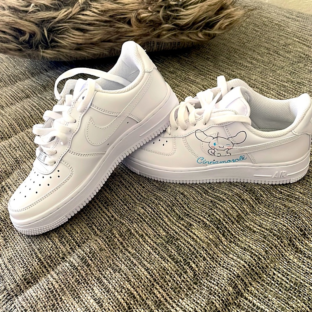Brand new Nikes they are customized by this Sanrio- Cinnamon Roll